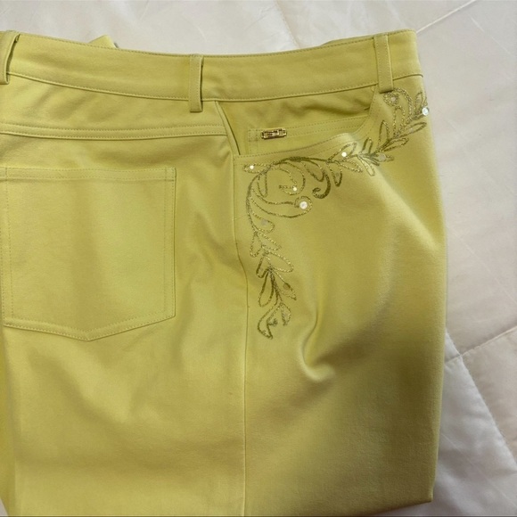 ST. JOHN PANTS SUIT YELLOW SIZE LARGE EXCELLENT CONDITION - Picture 12 of 15